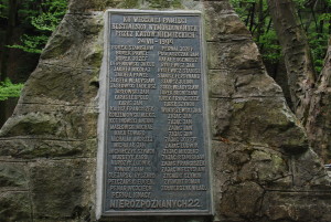 Pomnik-14
